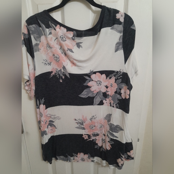 Size 0 womens top - Picture 3 of 3